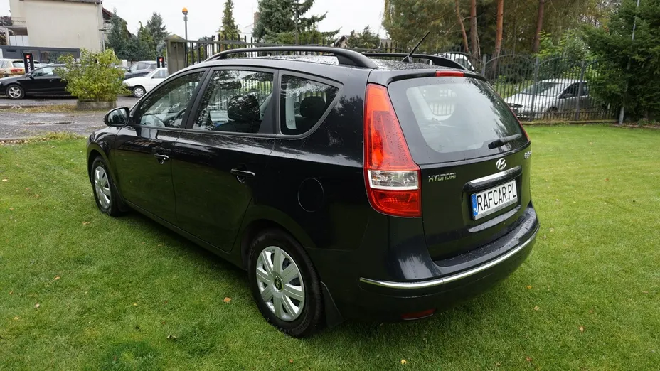 HYUNDAI i30 -