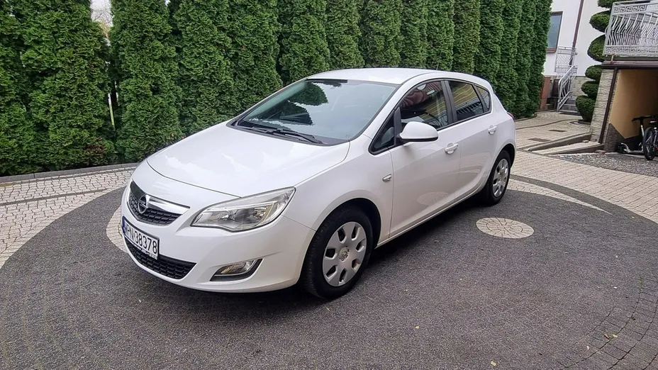 OPEL Astra -