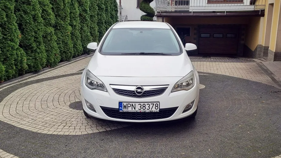 OPEL Astra -