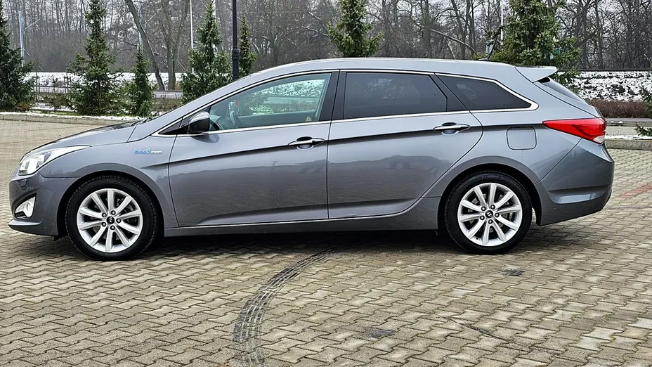 HYUNDAI i40 -