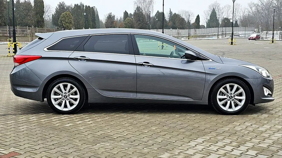 HYUNDAI i40 -