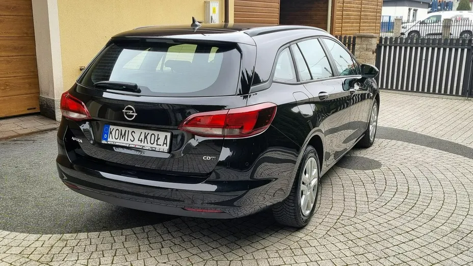 OPEL Astra -