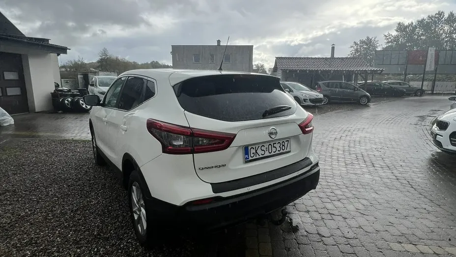 NISSAN Qashqai -