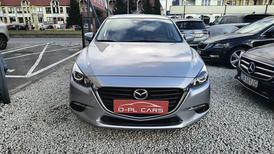MAZDA 3 -