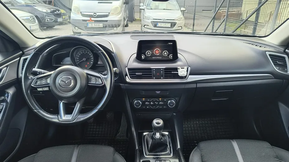 MAZDA 3 -