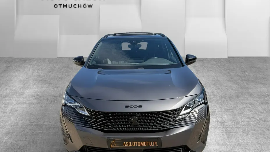 PEUGEOT 5008 -