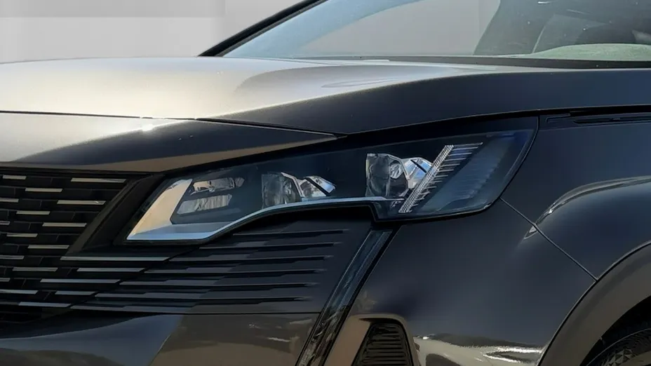 PEUGEOT 5008 -