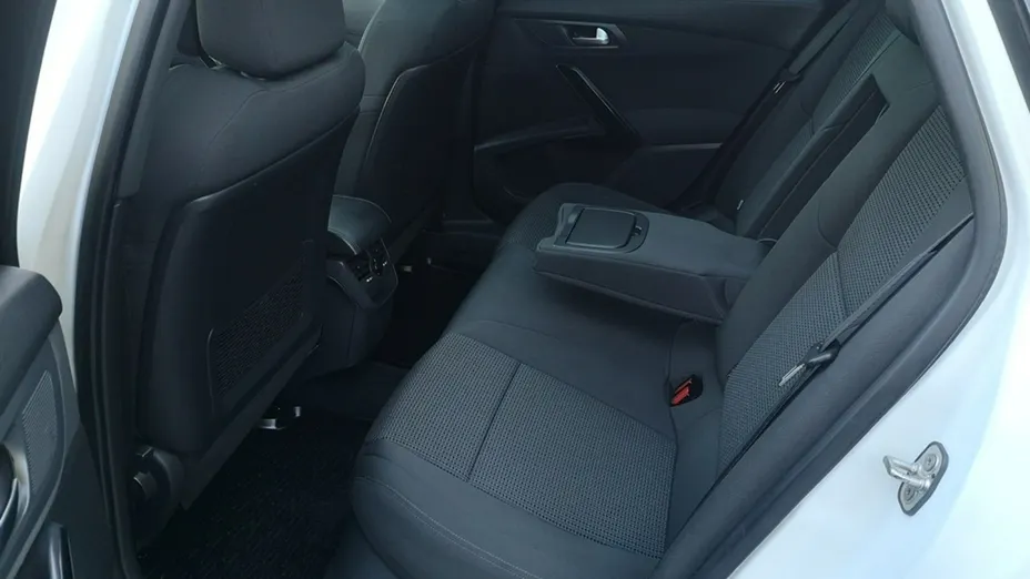 PEUGEOT 508 -