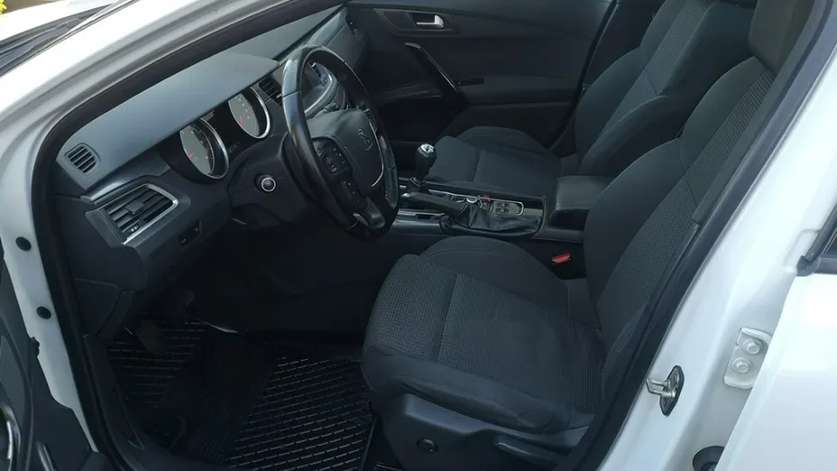 PEUGEOT 508 -