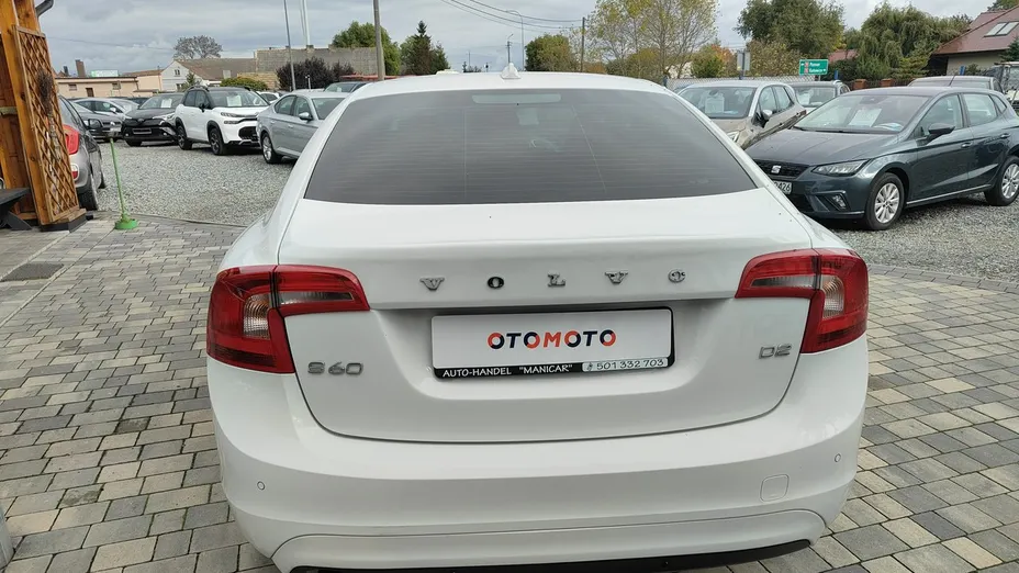 VOLVO S60 -