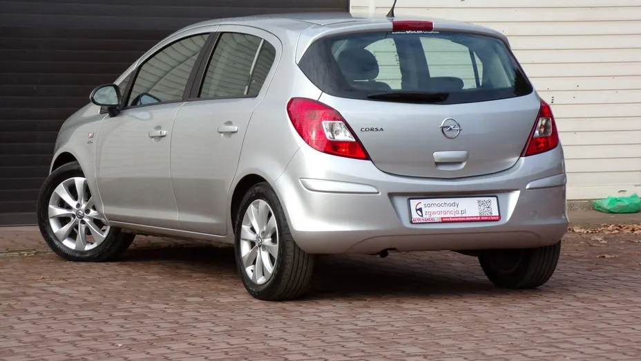 OPEL Corsa -