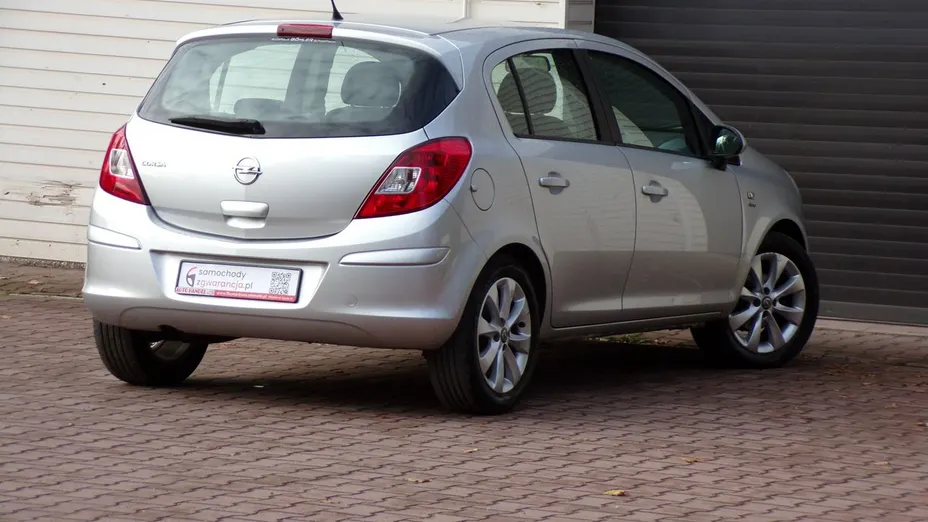 OPEL Corsa -