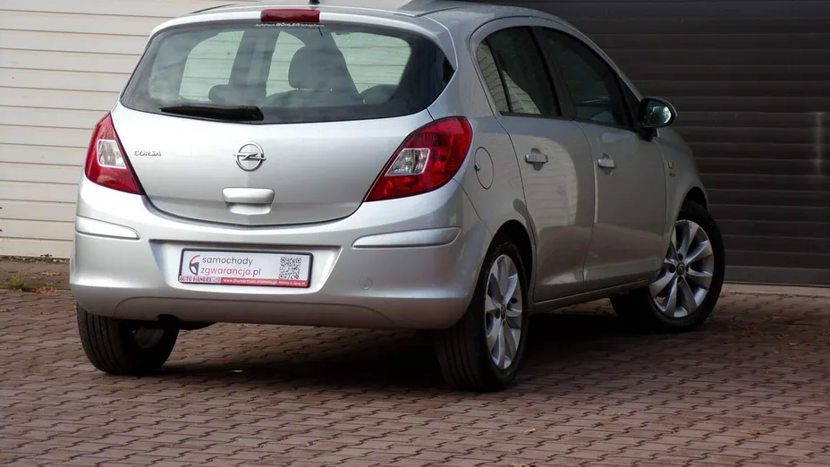 OPEL Corsa -
