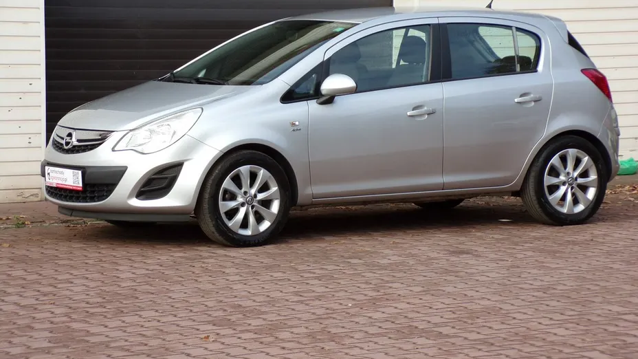 OPEL Corsa -