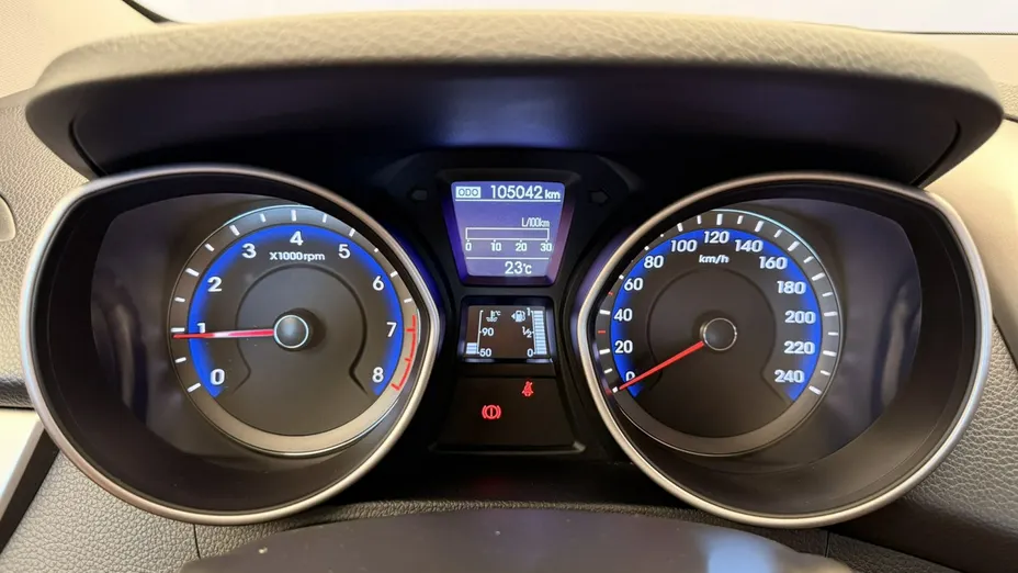 HYUNDAI i30 -