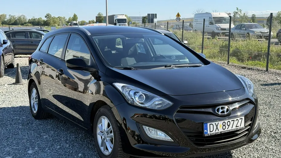 HYUNDAI i30 -