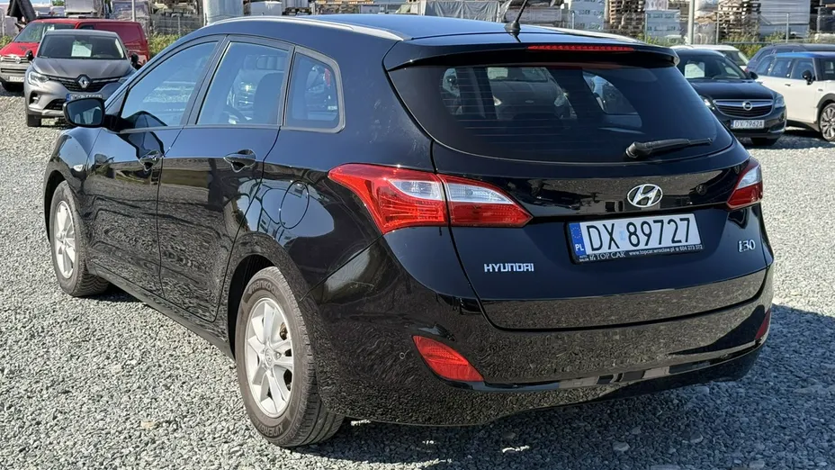 HYUNDAI i30 -