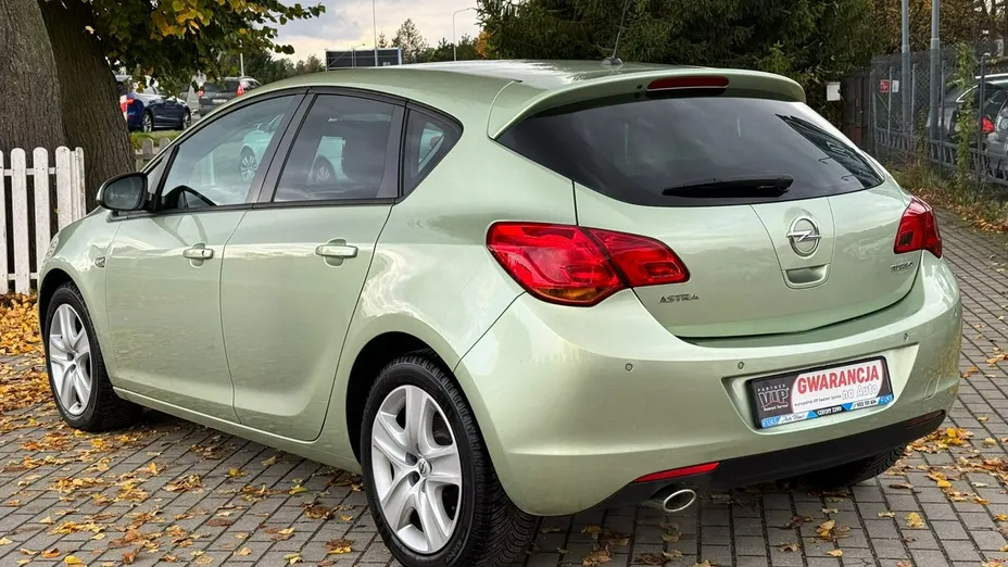 OPEL Astra -