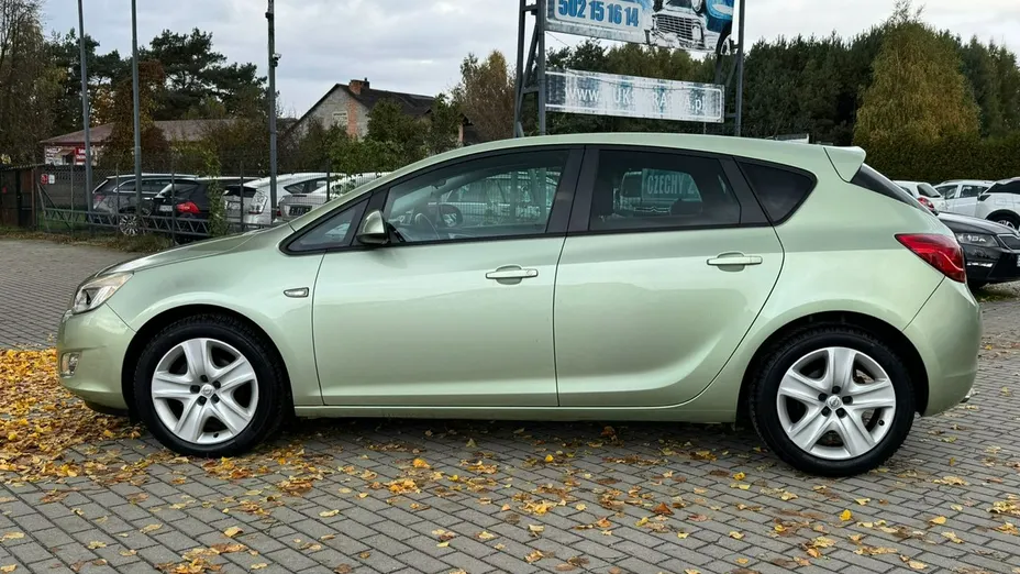 OPEL Astra -