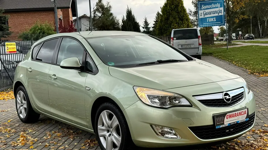 OPEL Astra -