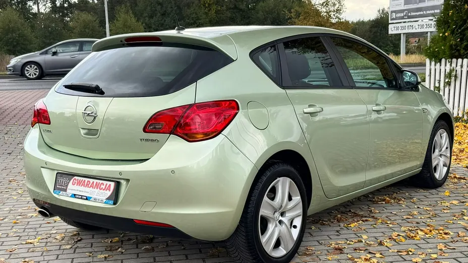 OPEL Astra -