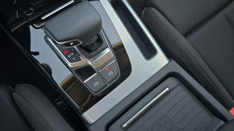 AUDI Q5 -