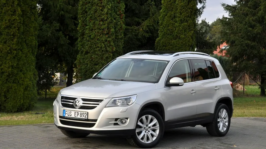 VOLKSWAGEN Tiguan -