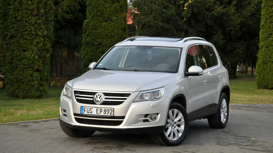 VOLKSWAGEN Tiguan -