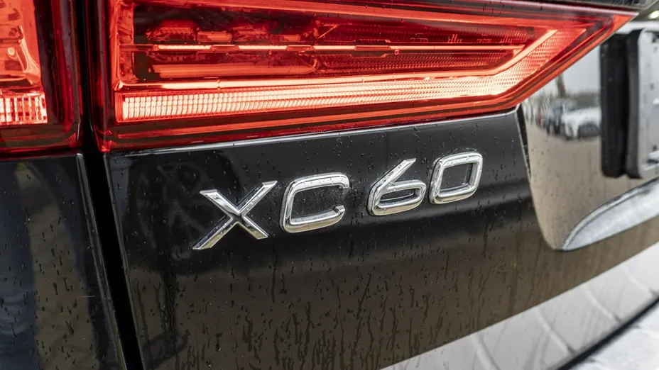 VOLVO XC60 -