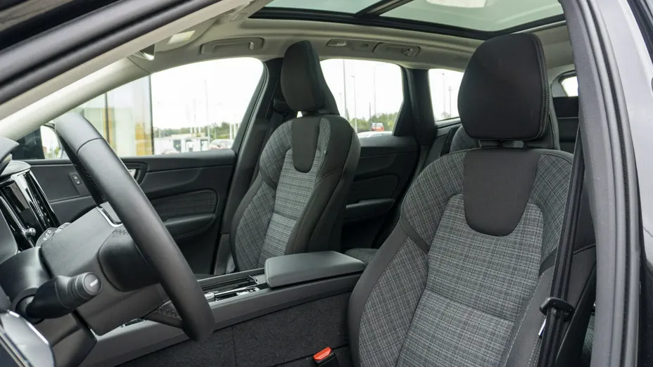 VOLVO XC60 -