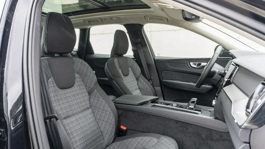 VOLVO XC60 -