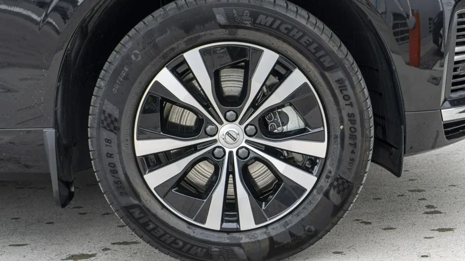VOLVO XC60 -