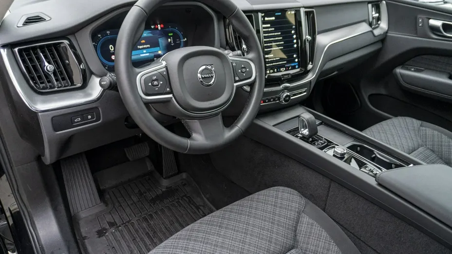VOLVO XC60 -