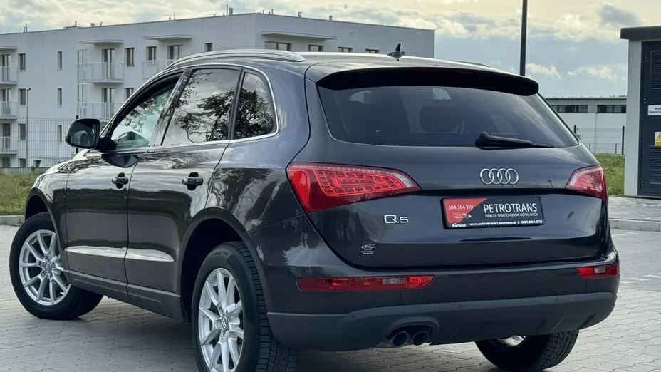 AUDI Q5 -