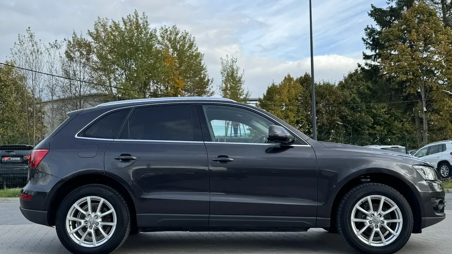 AUDI Q5 -