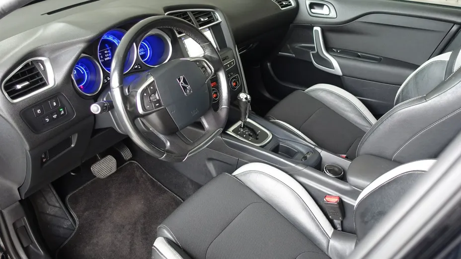 CITROEN DS4 -