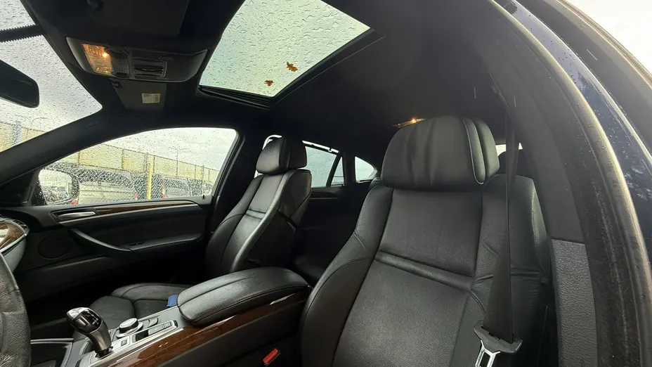BMW X6 -