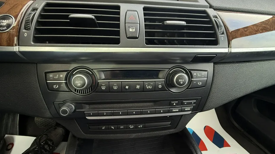 BMW X6 -