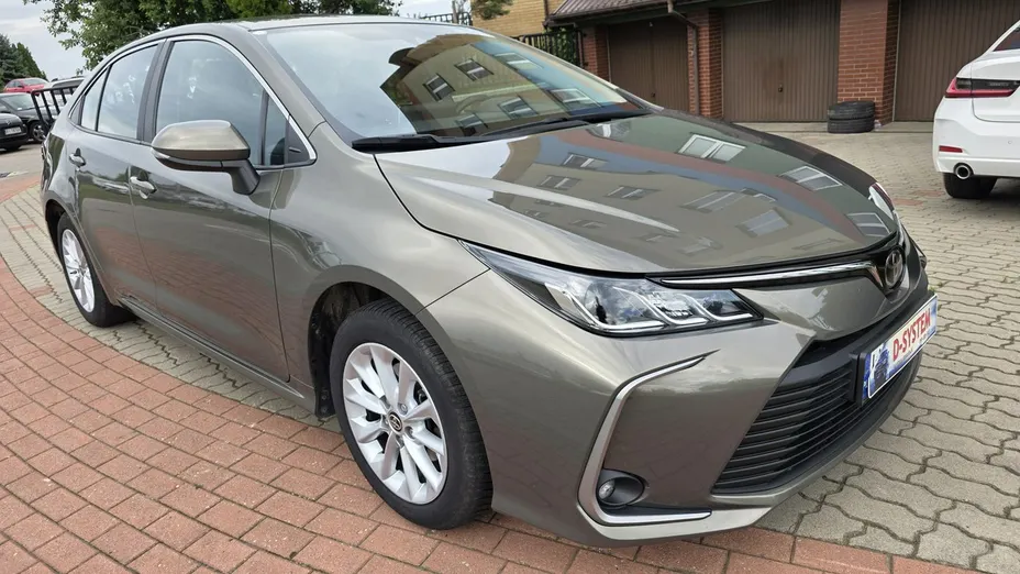 TOYOTA Corolla -