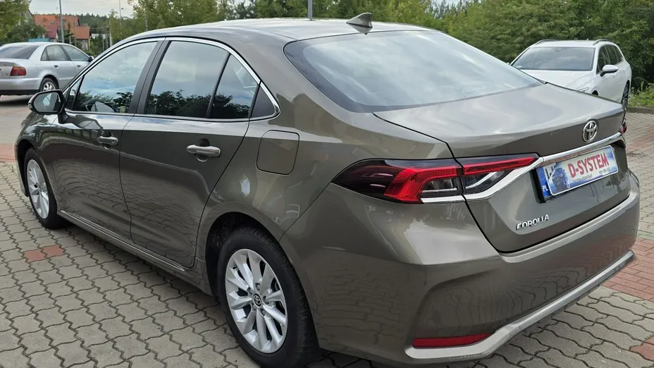 TOYOTA Corolla -