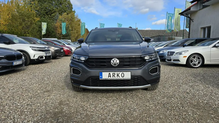 VOLKSWAGEN T-ROC -