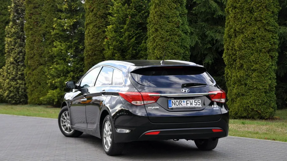 HYUNDAI i40 -
