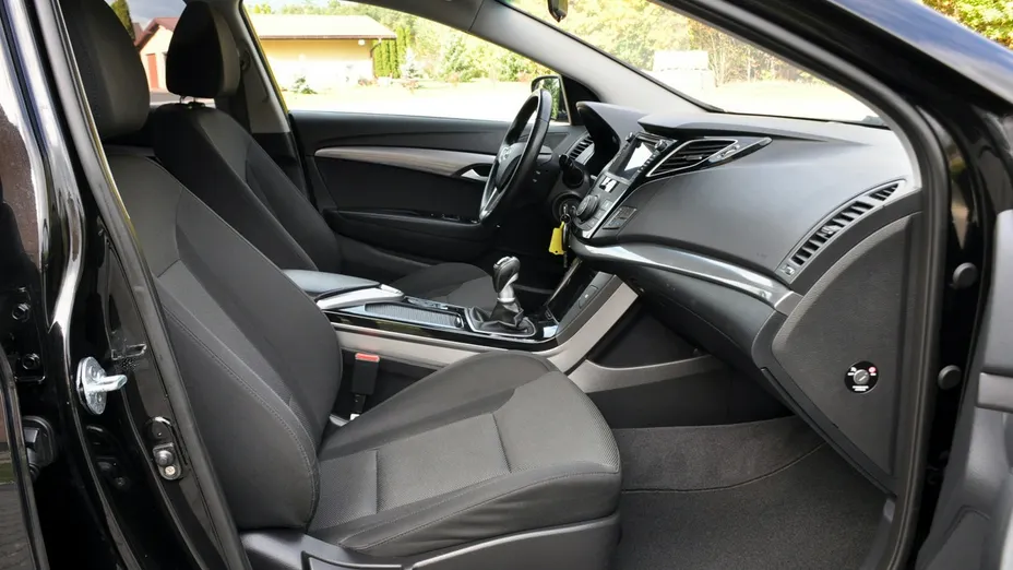 HYUNDAI i40 -