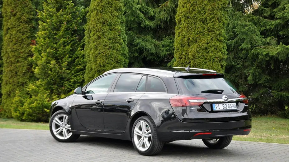OPEL Insignia -