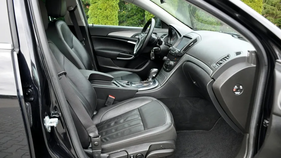 OPEL Insignia -