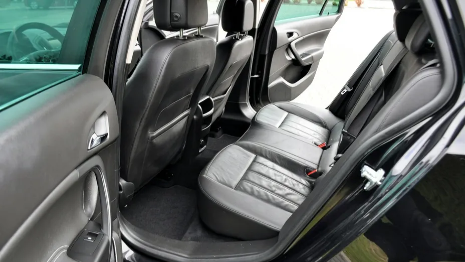 OPEL Insignia -