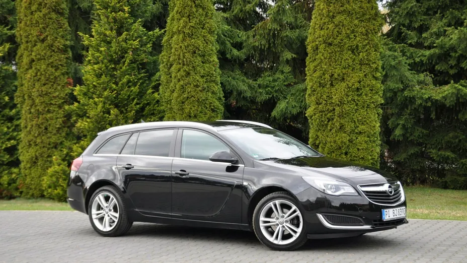 OPEL Insignia -