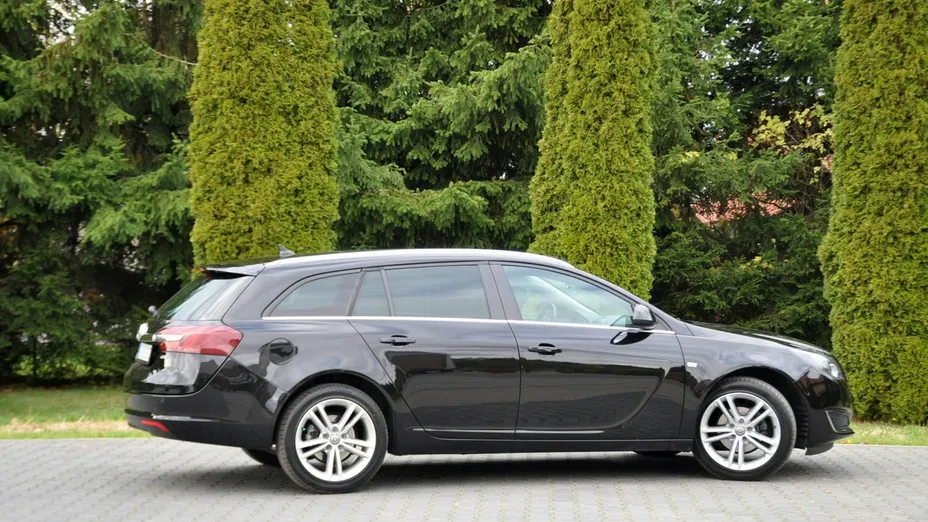 OPEL Insignia -