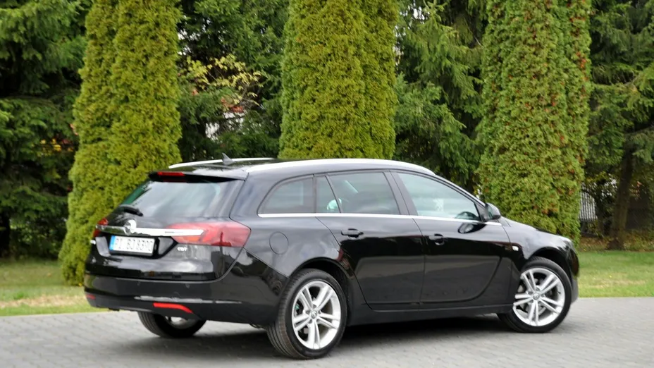 OPEL Insignia -
