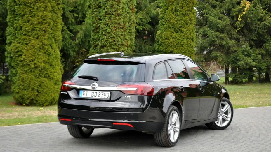 OPEL Insignia -